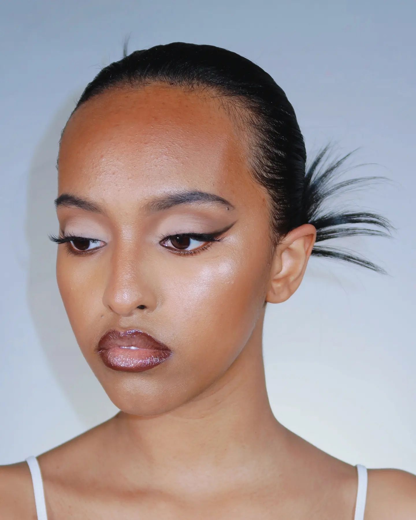 Stunning, Bold, and Mysterious: How to Nail the Unapproachable Glamorous Makeup Look