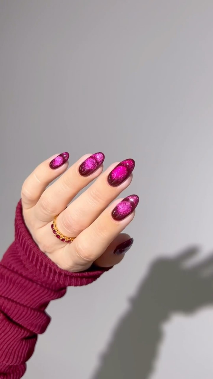 Velvet Nails: Luxurious and Textured Mani To Try At Home