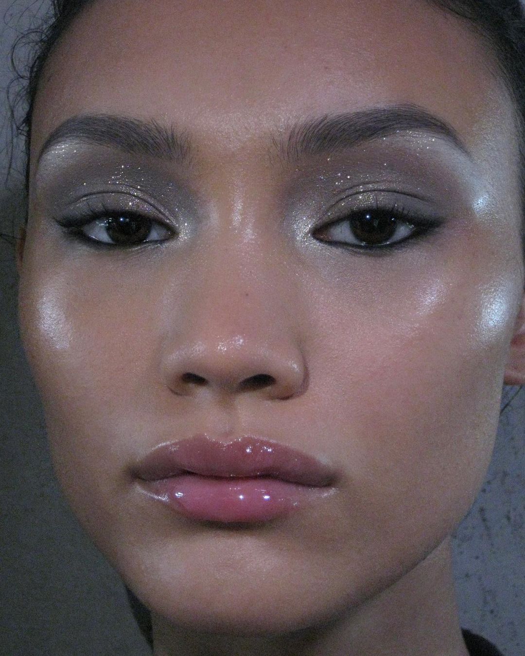 10 simple tricks that you need to know to make you minimalist makeup look lush