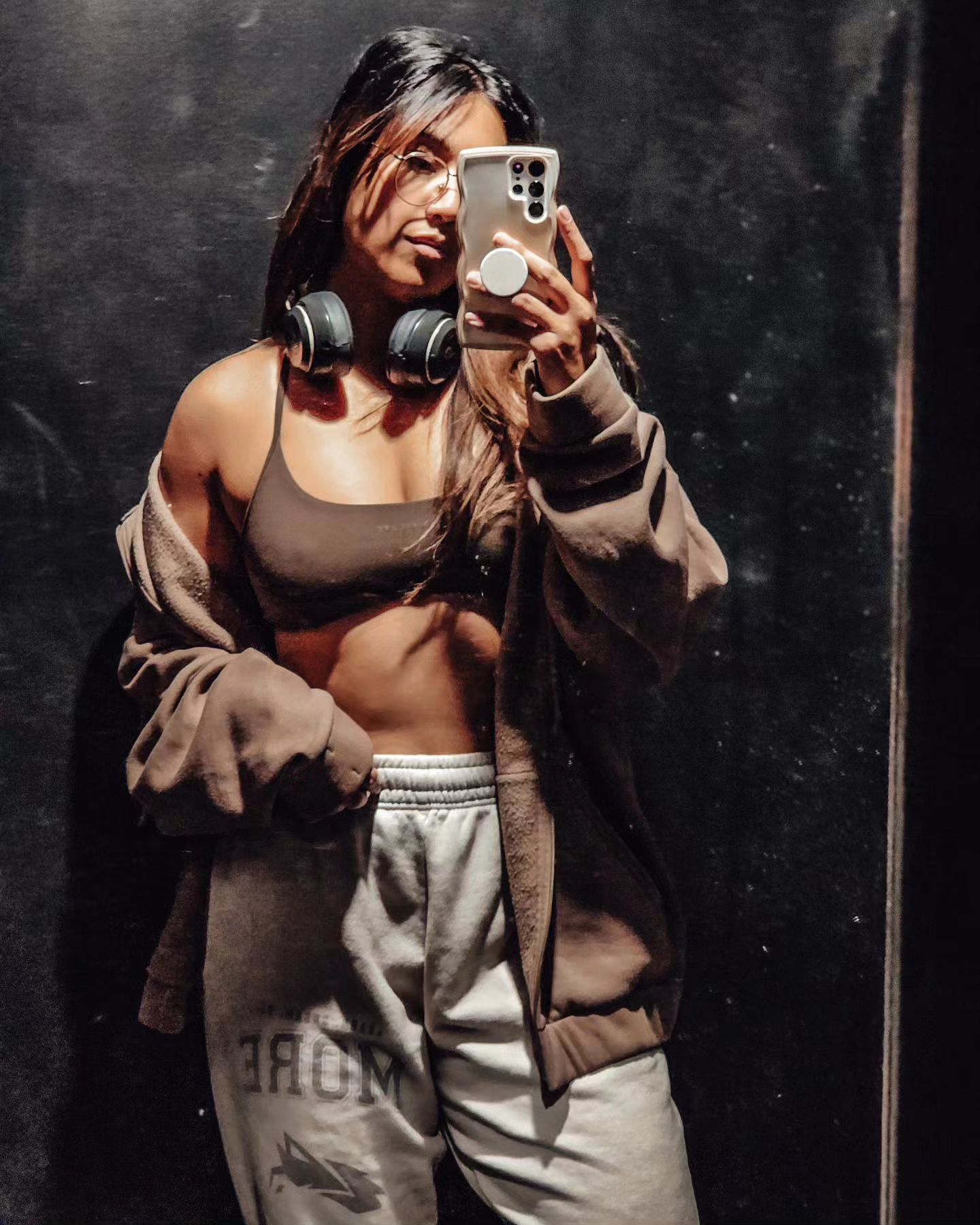 Winter Trends: Minimalist Aesthetic Workout Outfits Inspo