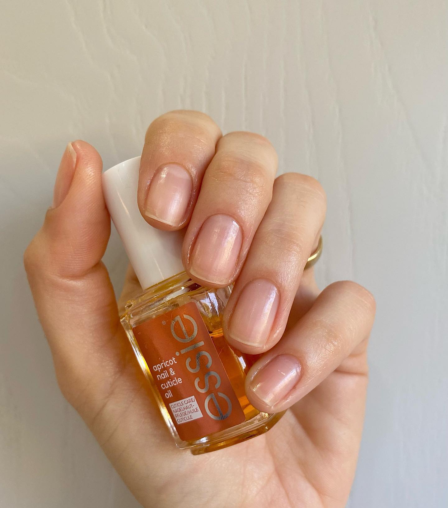 Polished But Natural Beauty: Nurturing Your Natural Nails to Radiant Perfection